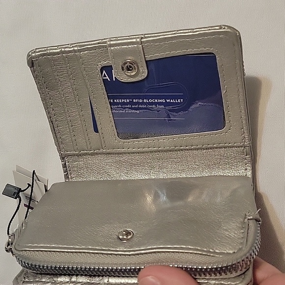 Apt.9 wallet - Picture 4 of 8